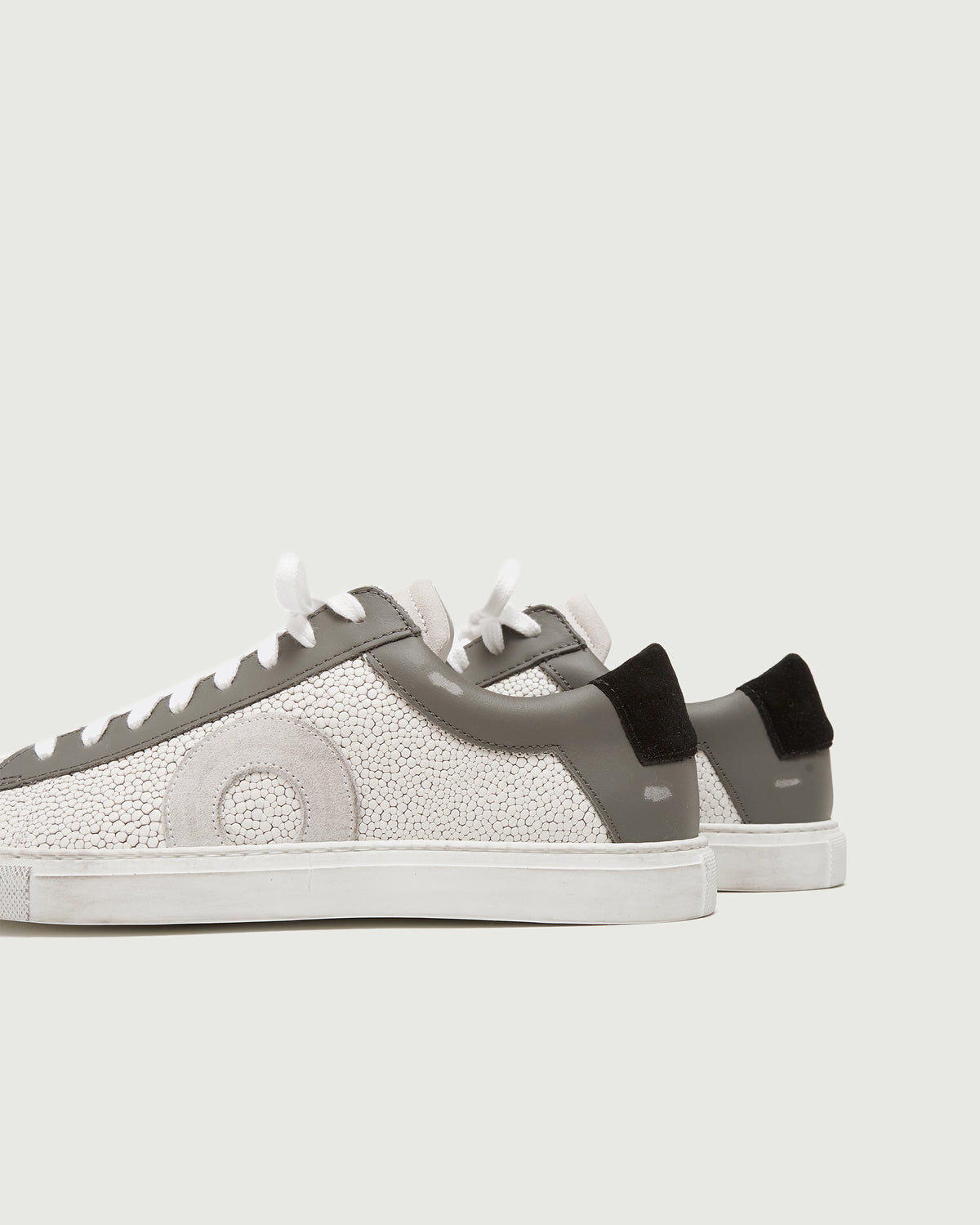 Low 1 | Stingray