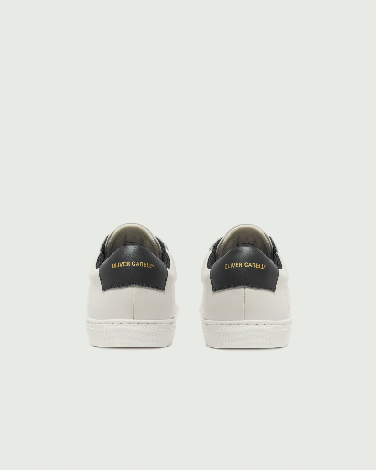 Low 1 | White / Black