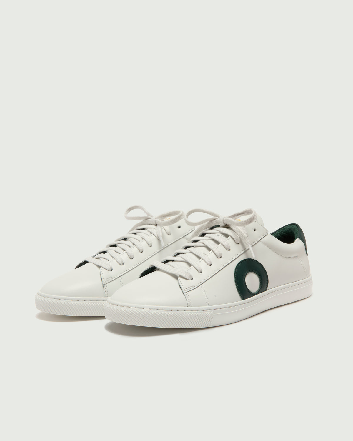 Low 1 | White / Forest